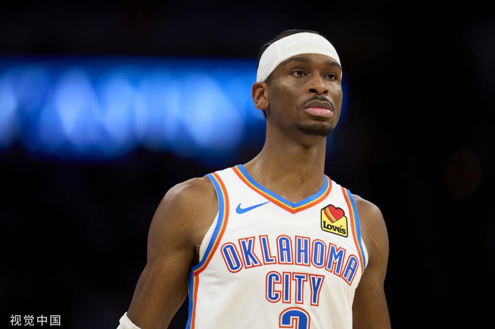 表现一如既 表现一如既